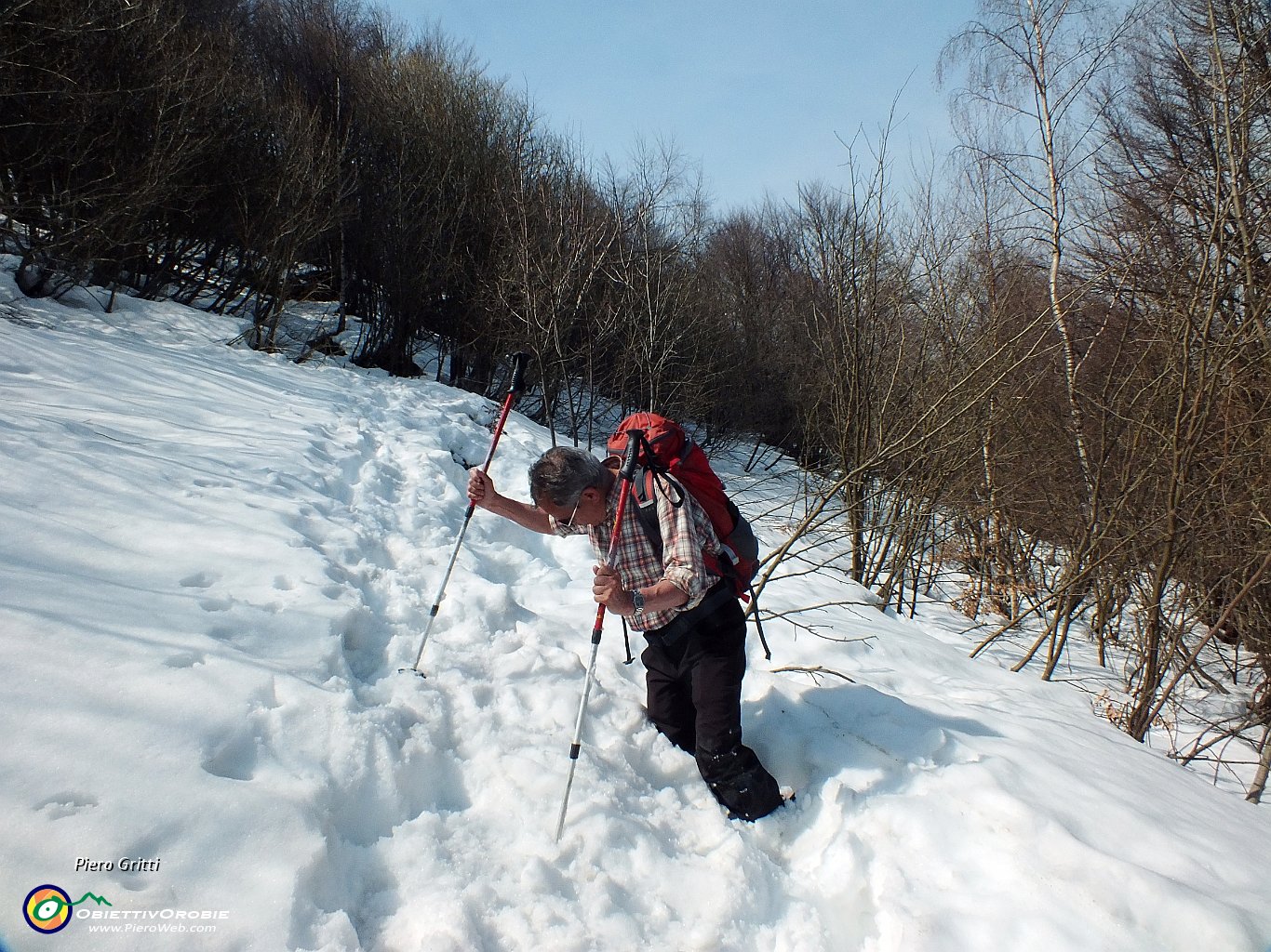 50 Affondo. nella fresca neve....JPG